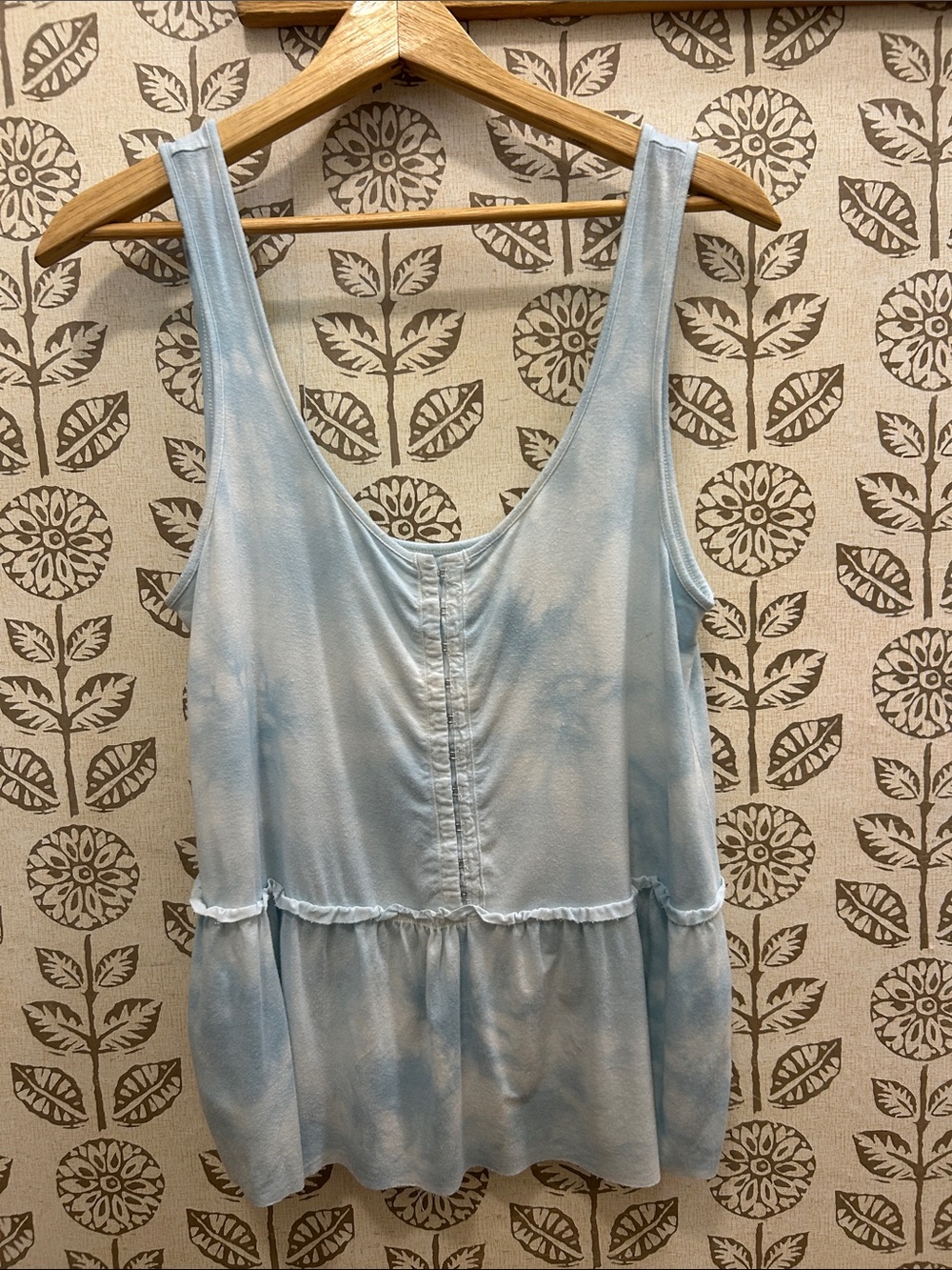 American Eagle Outfitters Light Blue Tie-Dye Tank Top